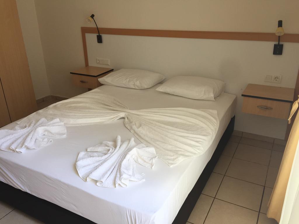 Kardesler Motel Bodrum ภายนอก รูปภาพ