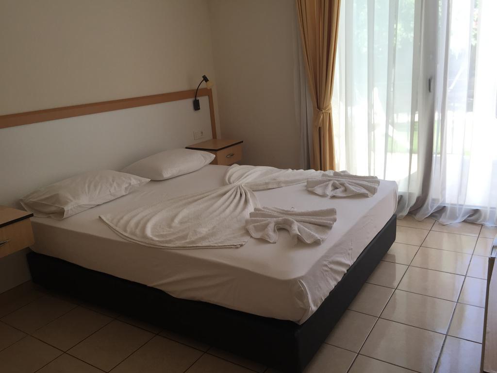 Kardesler Motel Bodrum ภายนอก รูปภาพ